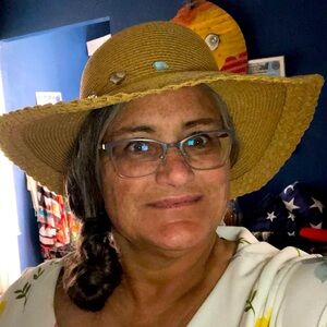 Meet your Posher, Faith